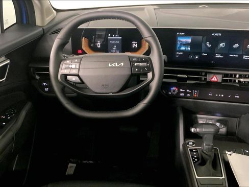 New 2026 Kia Sportage EX w/ EX Panorama Roof Package image 13