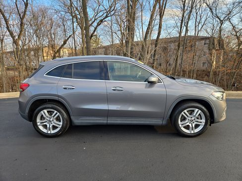 Used 2021 Mercedes-Benz GLA 250 GLA 250 image 2