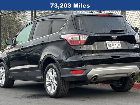 Certified 2018 Ford Escape SE image 8