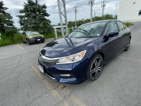 Used 2017 Honda Accord Sport Special Edition image 4