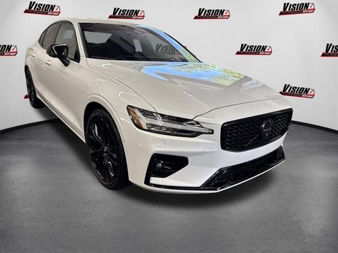 Used 2024 Volvo S60 B5 Plus w/ Climate Package AWD/4WD image 3