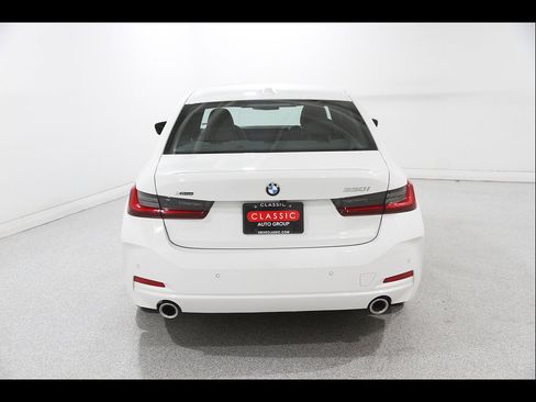 Used 2025 BMW 330i xDrive Sedan AWD/4WD image 19