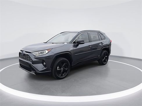 Used 2021 Toyota RAV4 XSE image 4