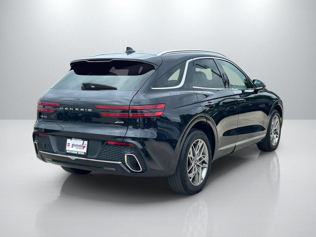 Used 2025 Genesis GV70 2.5T AWD/4WD image 5