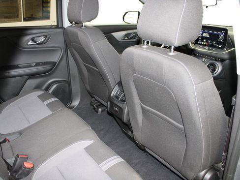 Used 2025 Chevrolet Blazer LT image 31