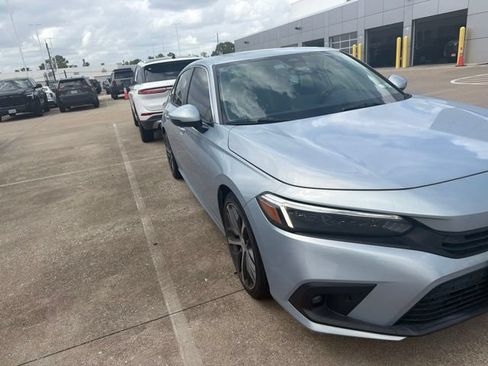 Used 2022 Honda Civic Touring image 4