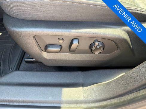 Used 2021 Buick Envision Avenir w/ Technology Package II AWD/4WD image 12