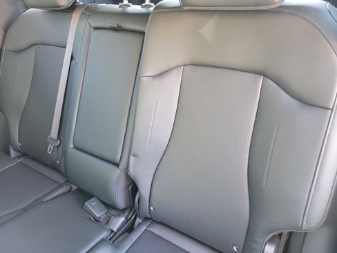 Used 2025 Kia Sportage EX image 9