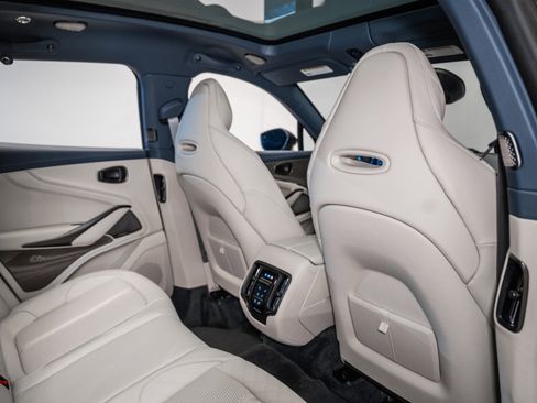 Used 2025 Aston Martin DBX 707 image 18
