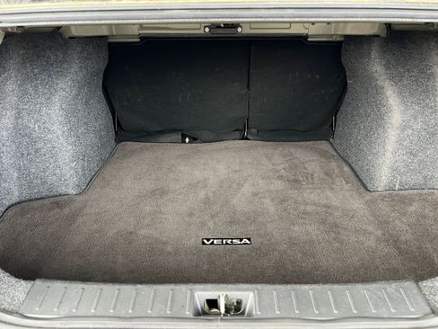 Used 2025 Nissan Versa SV image 27