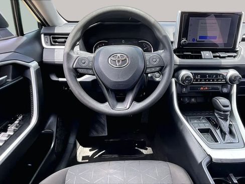 Used 2023 Toyota RAV4 XLE FWD image 6