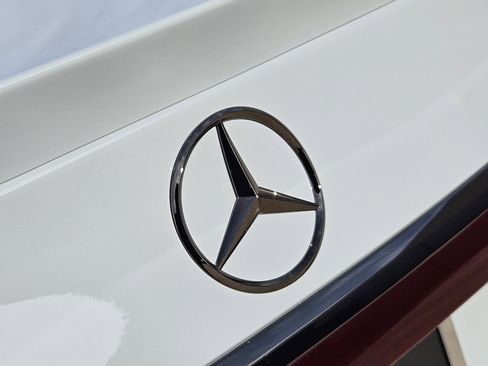 New 2026 Mercedes-Benz E 53 AMG e 4MATIC Sedan image 9