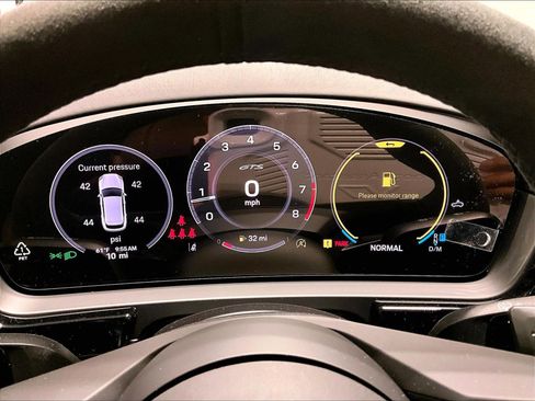 New 2026 Porsche Cayenne GTS image 17