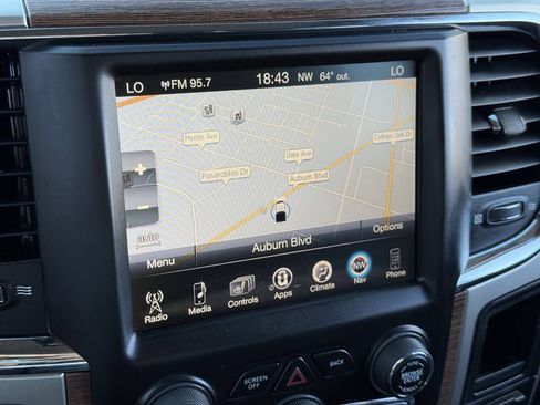 Used 2014 RAM 1500 Laramie w/ Convenience Group AWD/4WD image 20