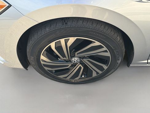Used 2019 Volkswagen Jetta SEL Premium image 36