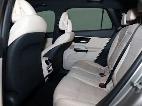 Used 2023 Mercedes-Benz GLC 300 image 11