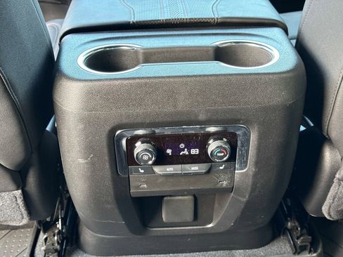 Used 2026 Chevrolet Tahoe High Country image 15