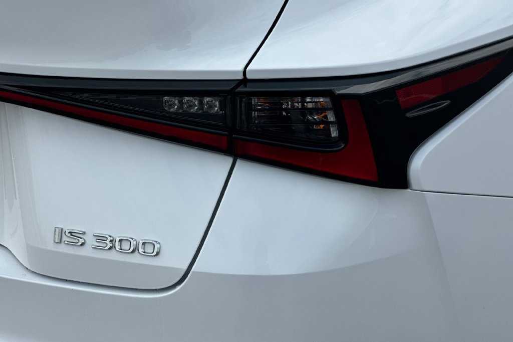 Used 2025 Lexus IS 300 RWD image 25