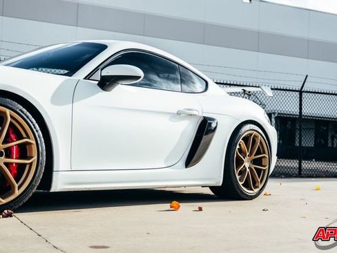 Used 2020 Porsche 718 Cayman GT4 image 30