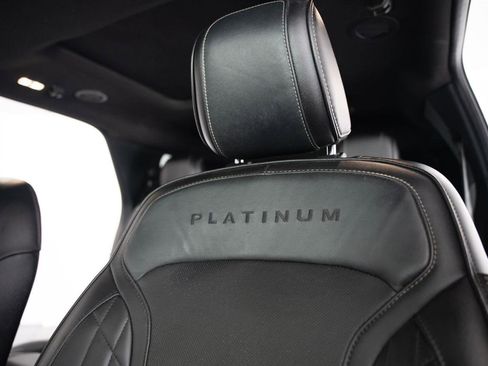 Used 2018 Ford Explorer Platinum AWD/4WD image 12