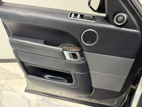 Used 2018 Land Rover Range Rover Sport HSE image 41