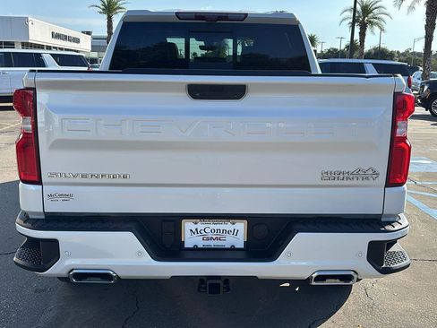 Used 2021 Chevrolet Silverado 1500 High Country w/ Technology Package image 6