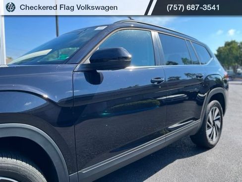 Used 2026 Volkswagen Atlas SE AWD/4WD image 3