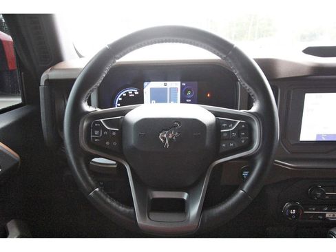 Used 2023 Ford Bronco Outer Banks AWD/4WD image 14