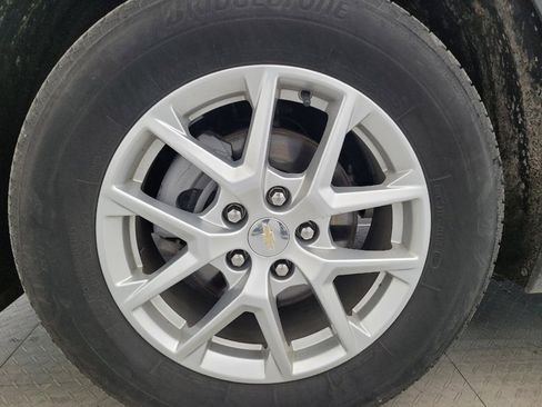 Used 2024 Chevrolet Equinox LT image 31