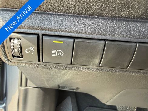 Used 2025 Toyota Corolla LE FWD image 13