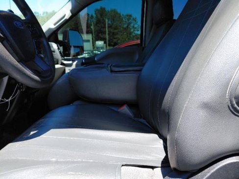 Used 2019 Ford F350 XLT w/ XLT Value Package AWD/4WD image 4
