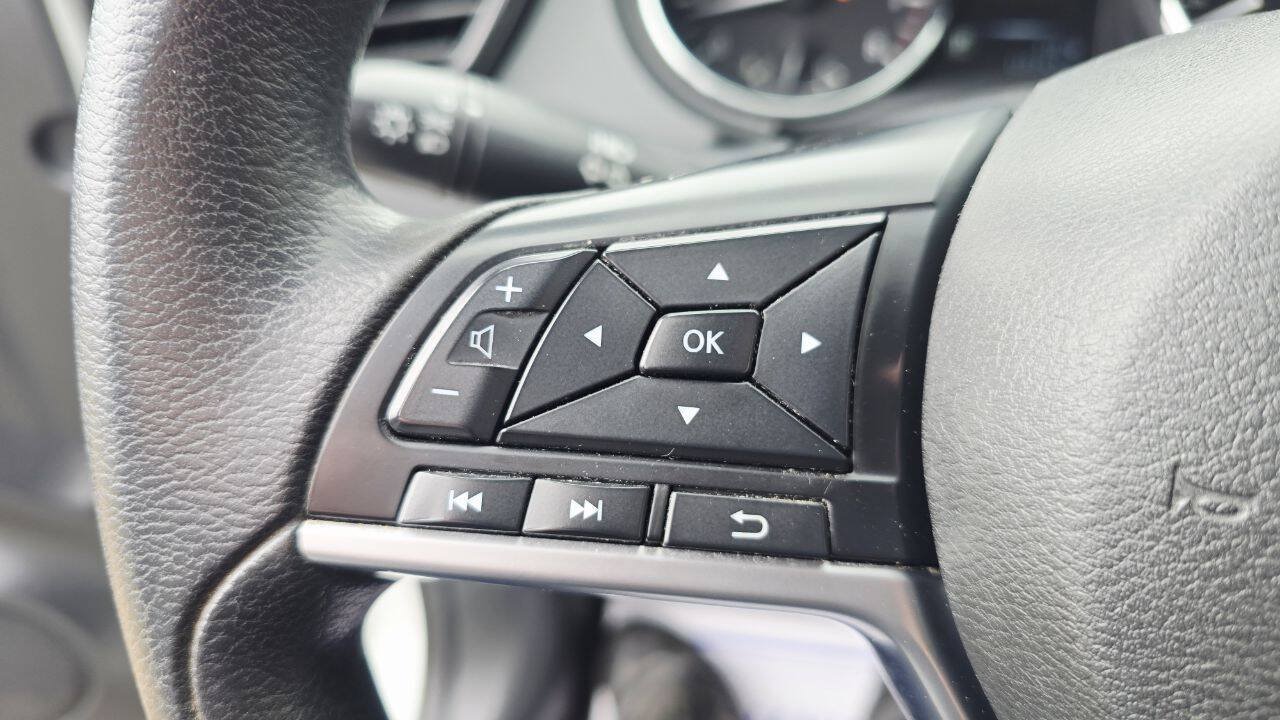 Used 2017 Nissan Rogue S FWD image 22