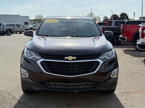Used 2020 Chevrolet Equinox LT w/ Driver Convenience Package FWD image 3