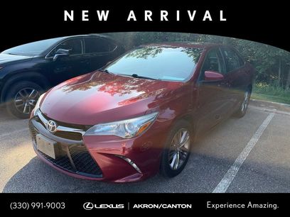 Used 2016 Toyota Camry SE w/ Moonroof Package