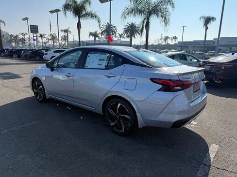 New 2025 Nissan Versa SR w/ Trunk Package image 4