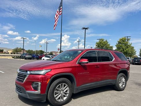 Used 2023 Chevrolet Traverse LT FWD image 10