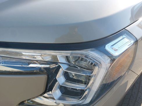 Used 2022 GMC Terrain AT4 image 31