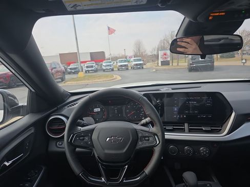 New 2026 Chevrolet Trax RS w/ Sunroof Package image 15