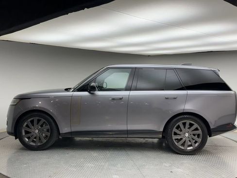 Used 2023 Land Rover Range Rover SE image 5
