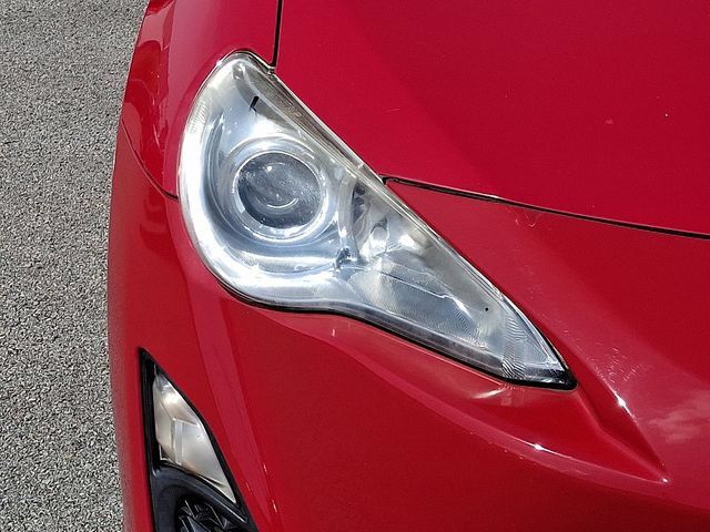 Used 2013 Scion FR-S RWD image 9
