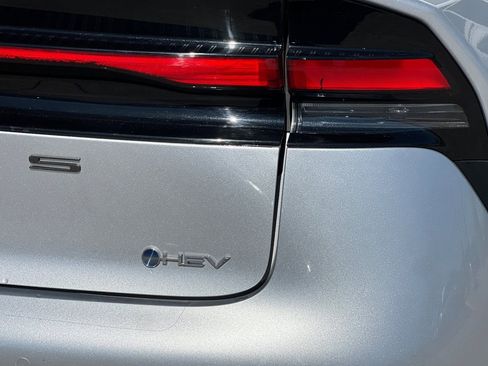 Used 2024 Toyota Prius LE image 23