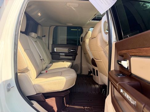 Used 2018 RAM 3500 Laramie image 35