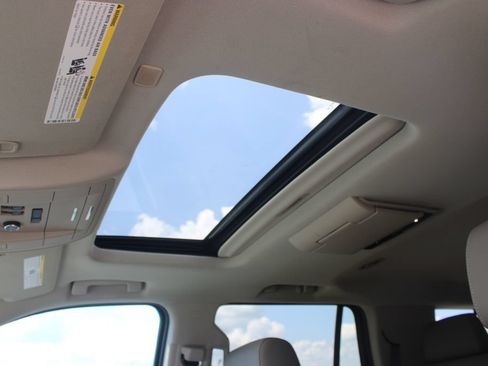 Used 2018 GMC Yukon SLT w/ Open Road Package RWD image 41