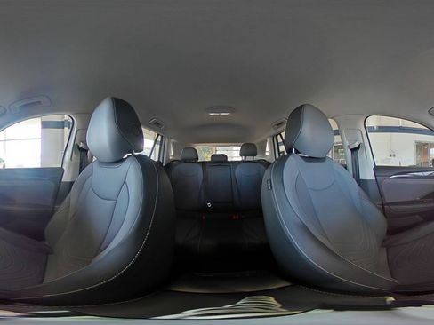 Used 2026 Volkswagen Tiguan SE FWD image 44
