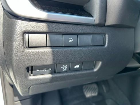 New 2026 Nissan Rogue SV AWD/4WD image 25
