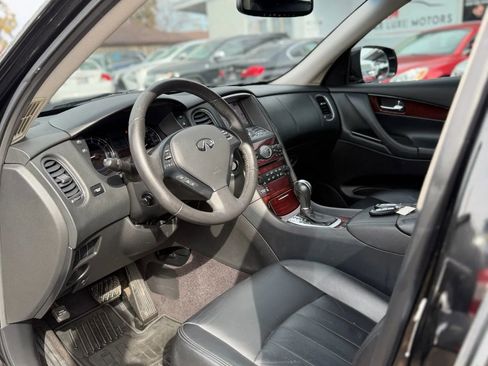 Used 2017 INFINITI QX50 AWD w/ Premium Plus Package image 9