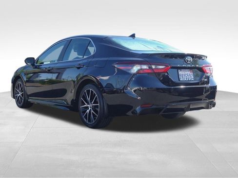 Certified 2022 Toyota Camry SE w/ Carpet Mat Package (TMS) image 6