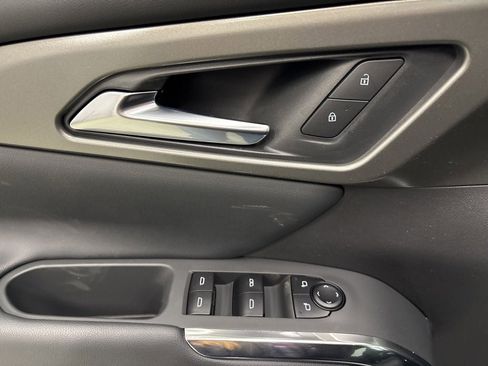 New 2026 Chevrolet Traverse LT image 14