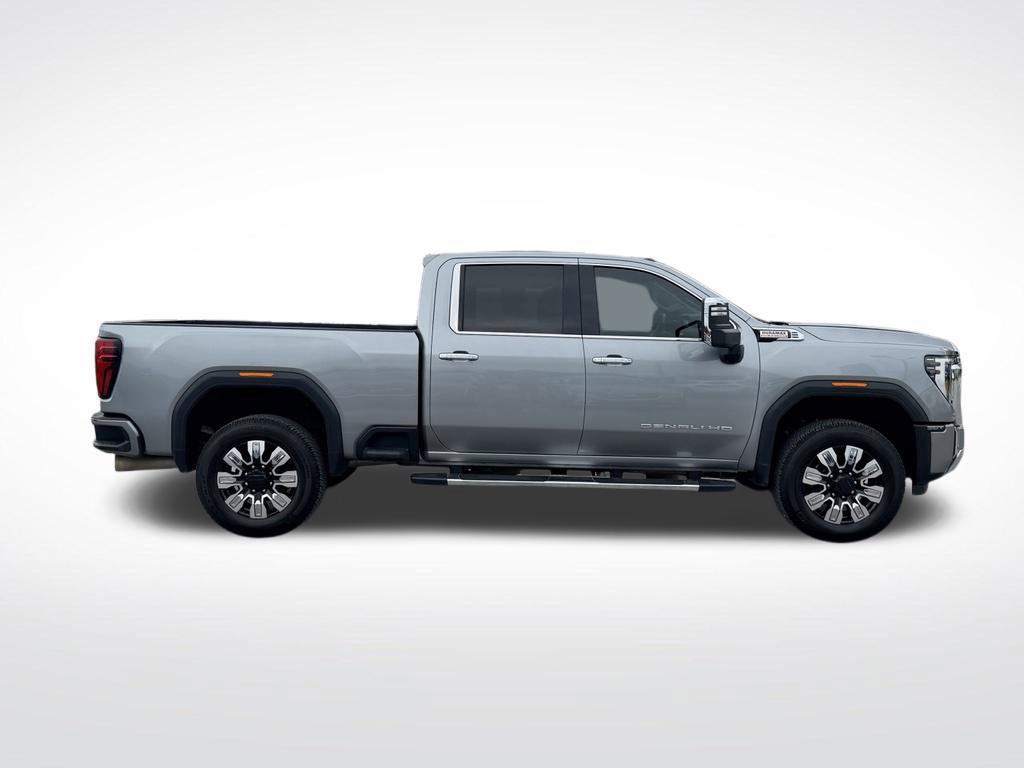 Used 2024 GMC Sierra 2500 Denali w/ Denali Reserve Package AWD/4WD image 8