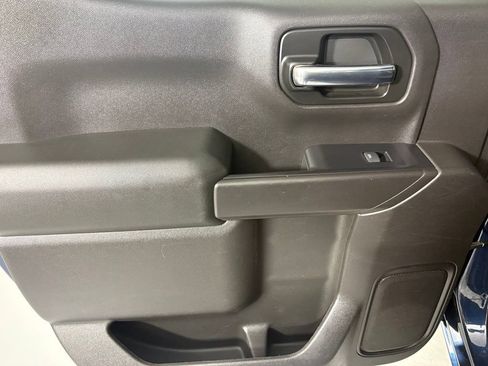 Used 2020 Chevrolet Silverado 1500 Custom w/ Custom Value Package RWD image 40